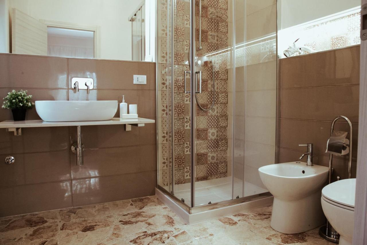 Sostanza - Rooms In Catane Extérieur photo