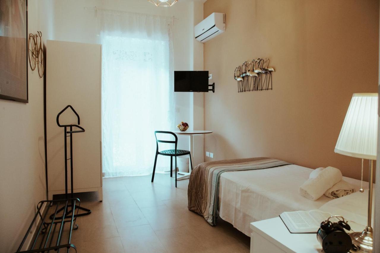 Sostanza - Rooms In Catane Extérieur photo